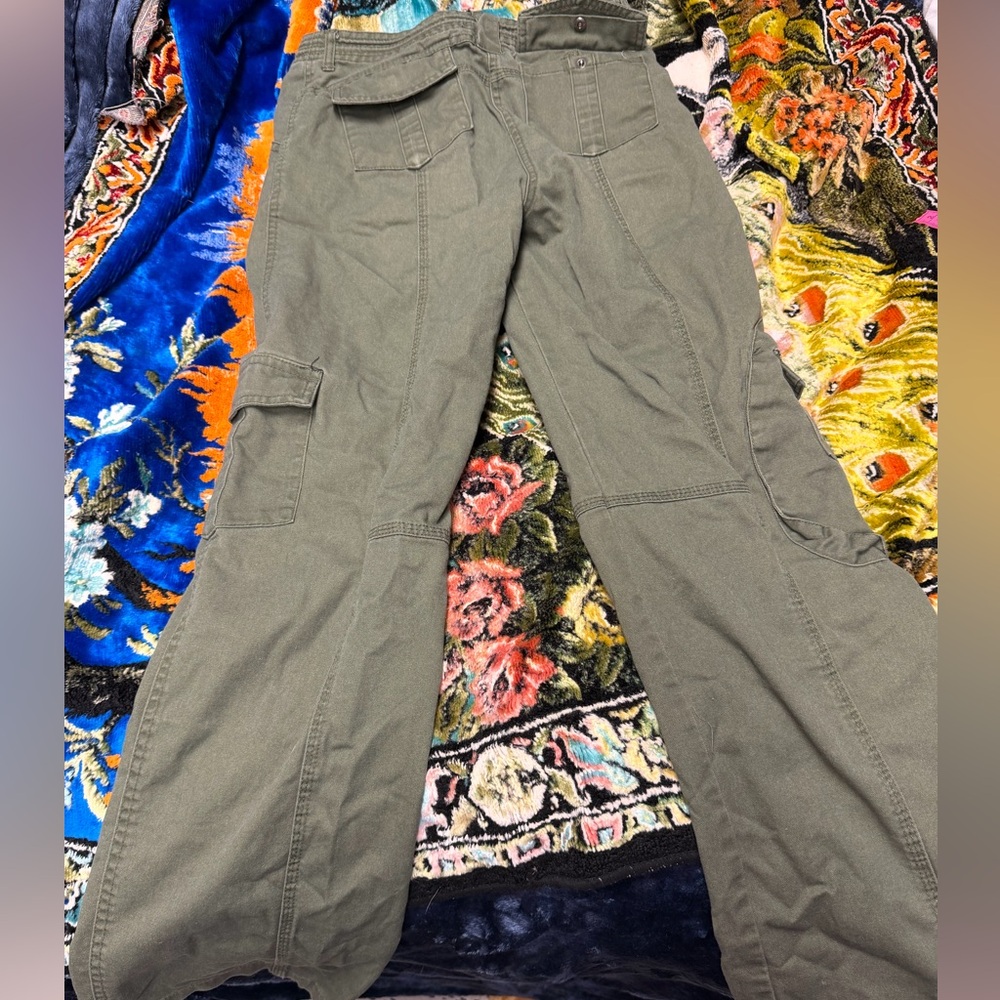 Brandy Melville size 28 cargo pants,